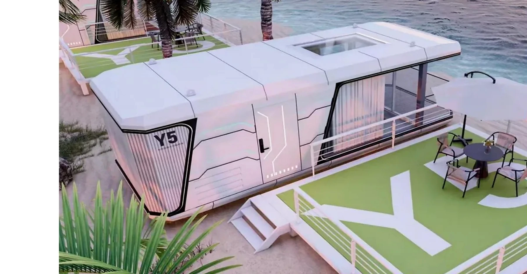 Space Capsule, Deck and Terrace